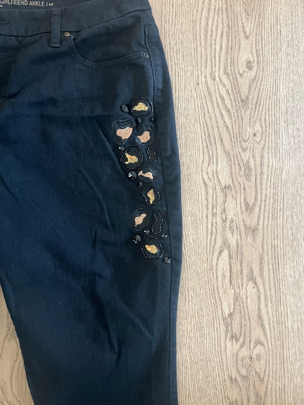 Chico's So Slimming Girlfriend Ankle Jeans Black Mid Rise 5-Pocket Button Zip - Picture 4 of 4